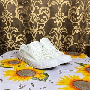 Converse White Canvas Low-Top Shoes US Size 11